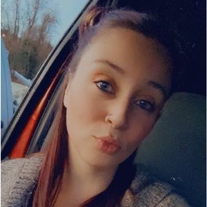 Meet your Posher, Mariah l